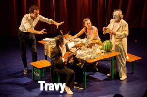 Vamos al teatro Travy