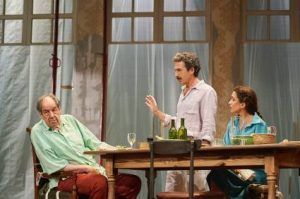 Vamos al teatro.Gigante