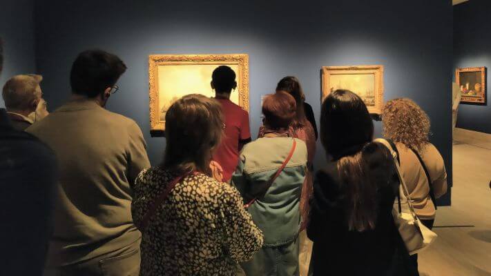 Visita guiada a museos y exposiciones
